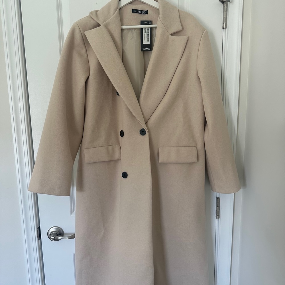 Boohoo shoulder pad wool coat NWT